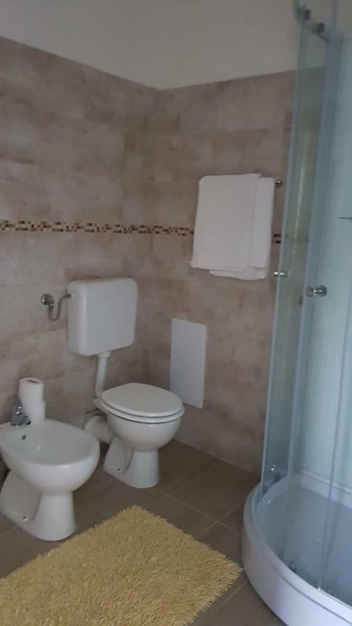 Albergo Al Lago Anfo Ngoại thất bức ảnh